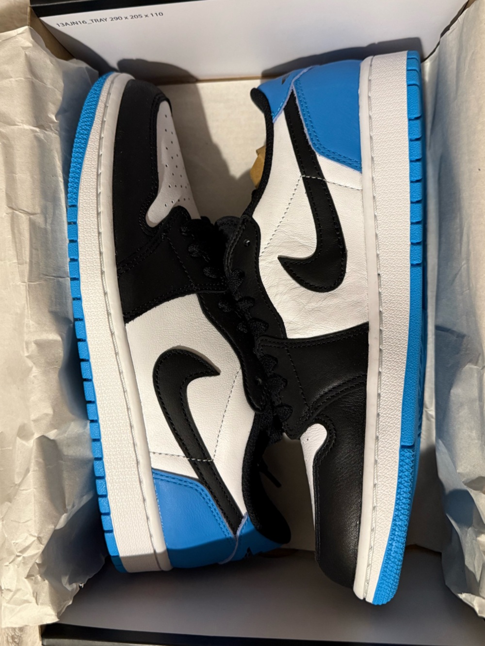 Air Jordan 1 Low Retro UNC - Dark Powder Blue W sz 9.5 / M sz 8